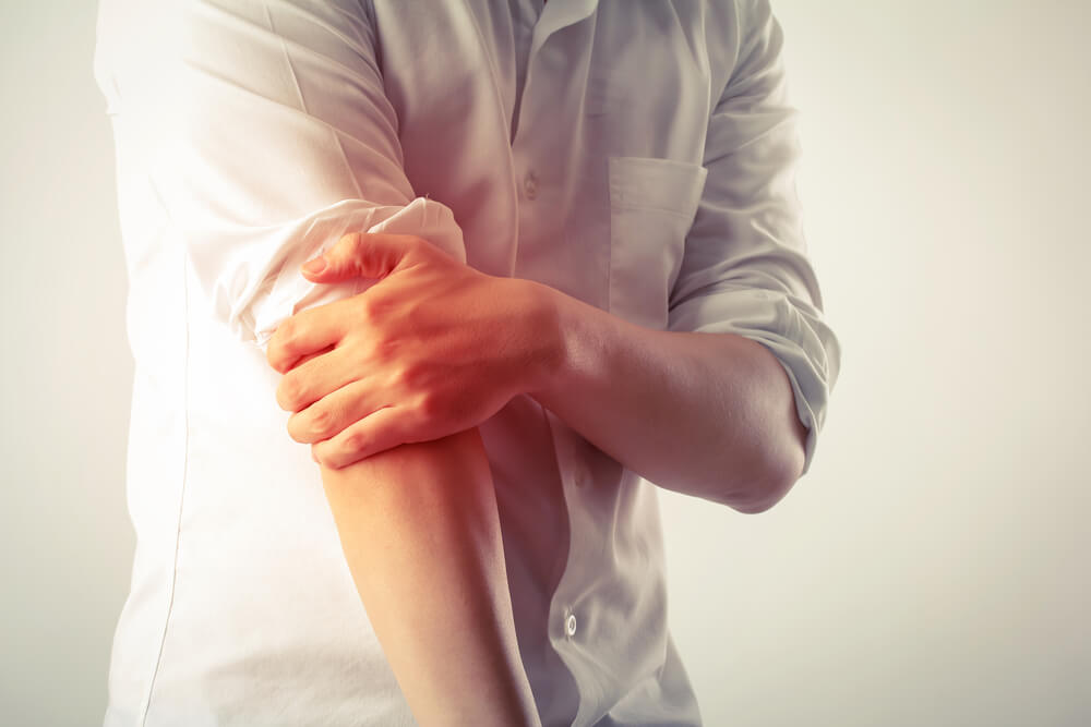 elbow-pain-when-straightening-causes-and-treatment-methods