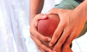 Common Causes of Swelling in Your Knee-Fluid Buildup