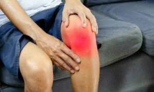 Common Symptoms of Knee Pain from Flat Feet