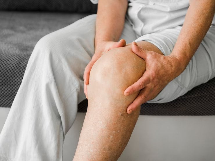 Knee Bursitis: Understanding, Treatment, and Recovery