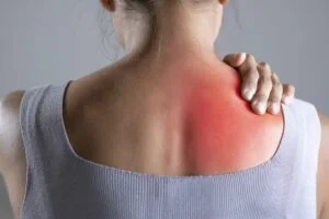 When Should I Be Worried About Collarbone Pain? 