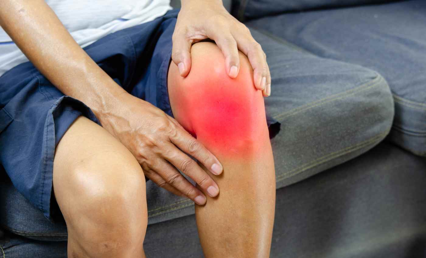 Navigating Swollen Knees Treatment Insights For Relief 0462