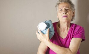 Lifestyle Tips for Coping with Shoulder Pain in Rheumatoid Arthritis