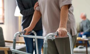Tips To Deal With Spine Pain At Home