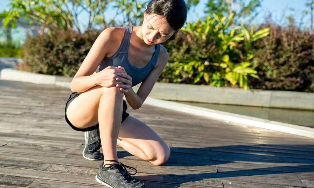knee pain in 20s