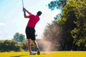 Can Golf Cause Shoulder Blade Pain?
